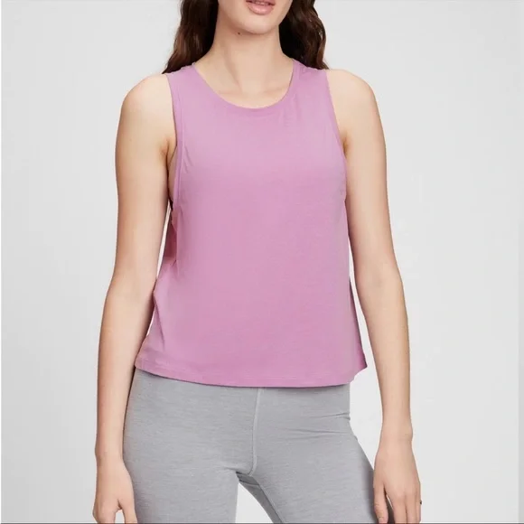 Gap outlet shop tank tops